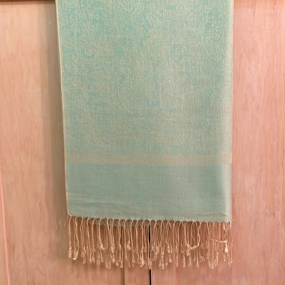 Mint Green & Cream Wrap